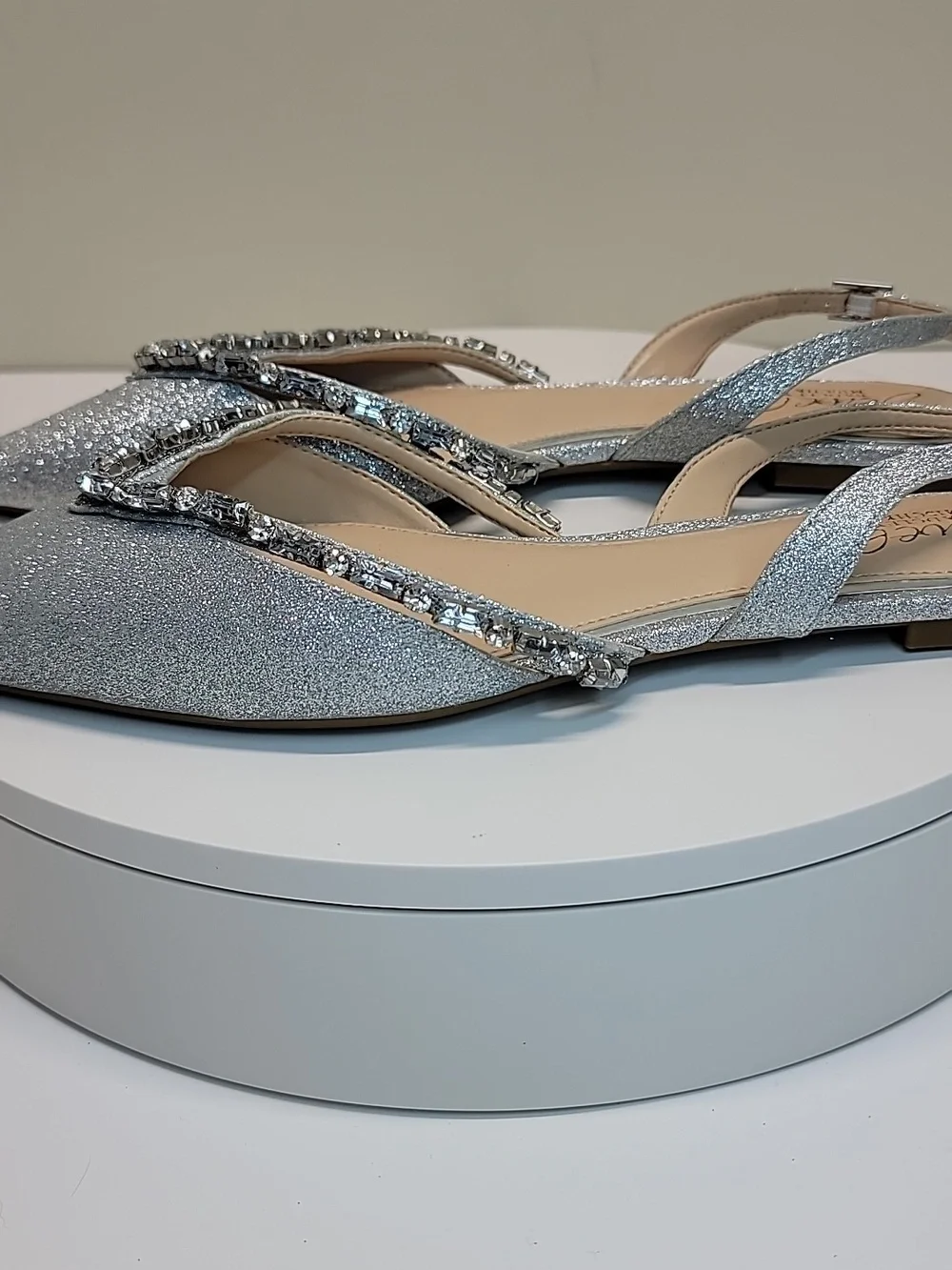 Badgley Mischka NEW IN BOX Silver Glitter Pointed Slingback Ballet Flats